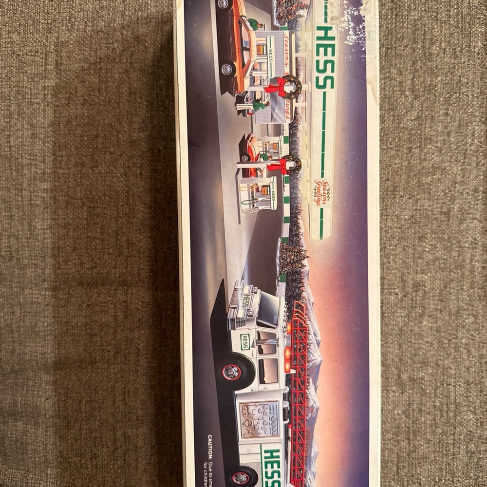 Hess 1989 Toy Fire Truck Dual Sound Siren Bank New In Box
